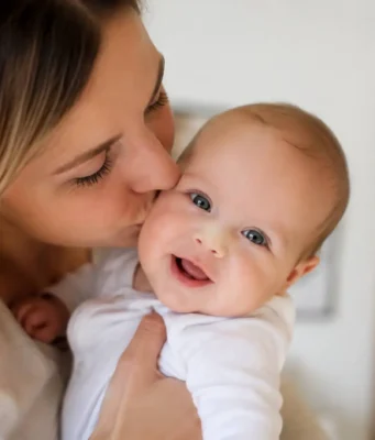 Como as experiências do bebê estão relacionadas à fé no adulto